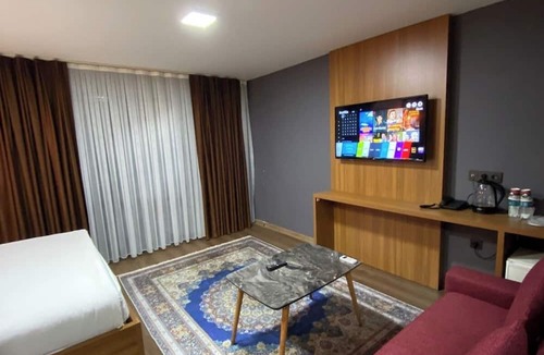 Moda Hotel | 216 F&B Suites