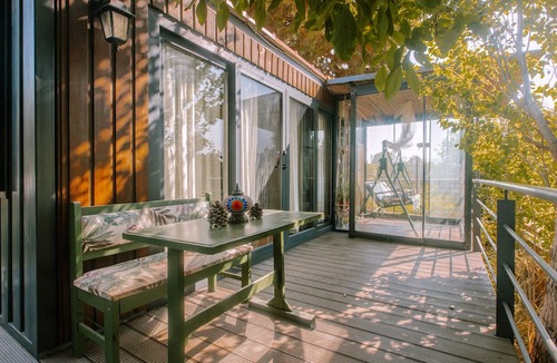 Seferihisar Hotel | Mona Glamping Caravan Suites