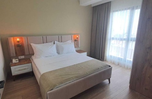 Pendik District Hotel | Petra Port