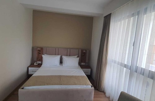 Pendik District Hotel | Petra Port