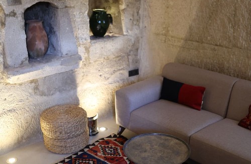 Ortahisar Hotel | Potamia Cave Suites