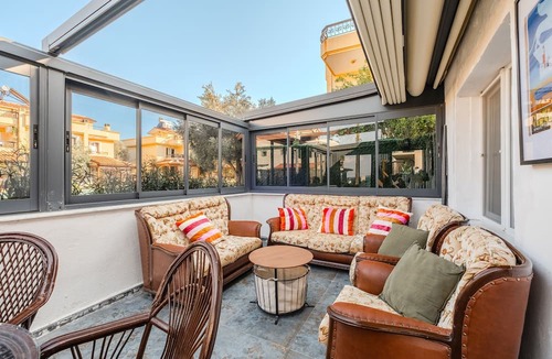 Urla Villa | Villa with Terrace Right by the Sea in Urla