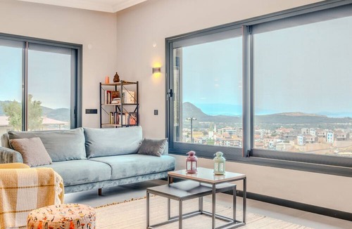 Guzelbahce Villa | Charming Villa w Pool, Garden in Guzelbahce Izmir