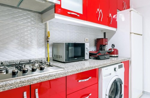 Moda Apartment | Flat w Balcony 8 min to Kadikoy Square