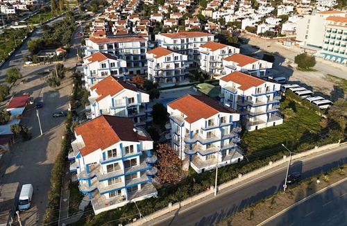 Akbuk Apartment | White Bay Resort 2 Bedrooms + 2 Bathrooms luxury beachfront aparts. max sleep 8