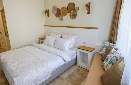 Ayvalik City Center Hotel | Ayvalık Mavi Çam Otel