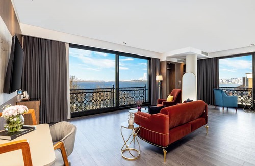 Avcilar Hotel | Ezkar Bathonea Art İstanbul Hotel