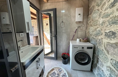 Pazar House | doğanın içinde geniş bahçesıyle jakuzı ve salıncak keyıfıyle huzurlu mustakil ye