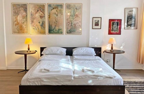Hilmiye Apartment | Artistic, Central, Comfortable!