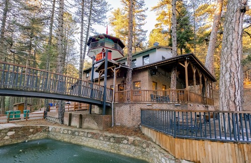 Tosya House | Idyllic Retreat in Lakeside Complex in Dipsiz Lake