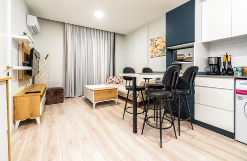 Kepez Apartment | Vacation Residence w Pool 5 min to Mall of Antalya