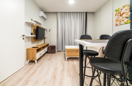 Kepez Apartment | Vacation Residence w Pool 5 min to Mall of Antalya