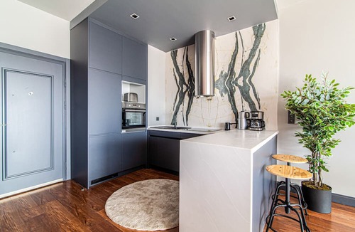 Beyoglu Apartment | Centrally Located Flat with Balcony in Beyoglu
