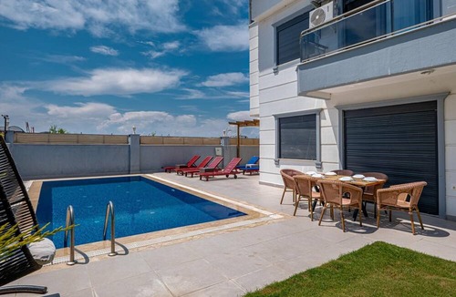 Kadriye Villa | Villa With Jacuzzi, Private Pool, Garden in Serik