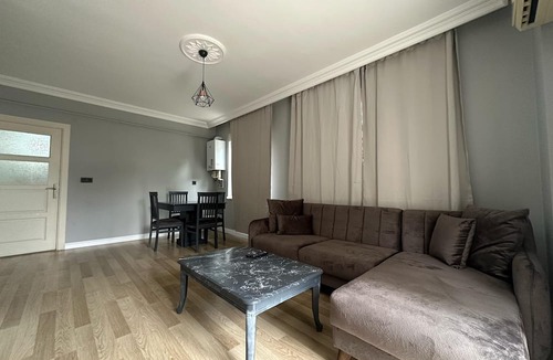 Kultur Mahallesi Apartment | Ekonomik ve Güzel Bir Daire [2 + 1 Max. 5 Kişi]