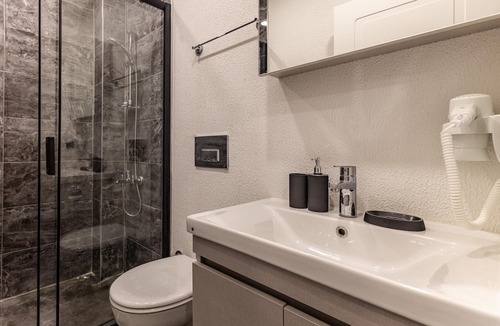 Fatih Apartment | Studio Room 6 min to Yedikule Fortress in Fatih
