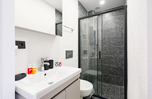 Fatih Apartment | Central, Furnished Studio 5 min to Coast in Fatih