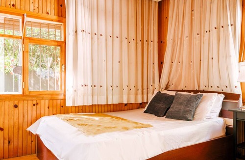 Goynuk Apartment | Charming Flat w Garden, 5 min to Beach in Kemer