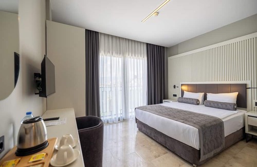 Gulluk Hotel | Roseira Mar-Inn Luxury