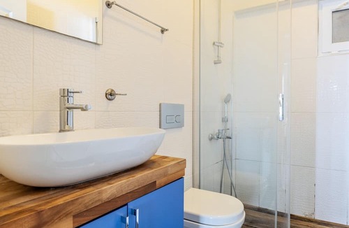 Moda Apartment | Convenient Flat with Balcony 7 min to Bull Statue