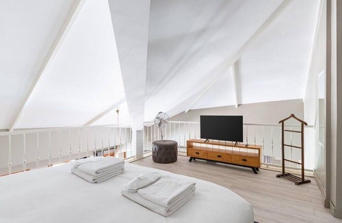 Balat Apartment | This apartment is a 1 bedroom(s), 2 bathrooms, located in Fatih, İstanbul.