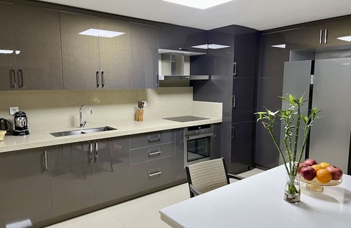 Mudanya Apartment | Seaview Bachelor Apartment w/Privacy, Patio, Closets — 5 minute walk to beach