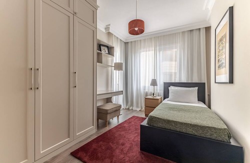 Caddebostan Mahallesi Apartment | Stylish Flat with Balcony 4 min to Bagdat Avenue