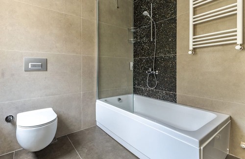 Beylerbeyi Apartment | Sea View Flat w Balcony Near Beylerbeyi Palace