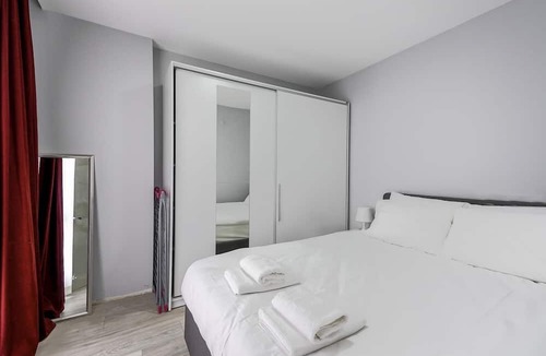 Kepez Apartment | Studio Flat w Shared Pool and Garden in Antalya