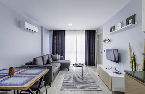 Kepez Apartment | Studio Flat w Shared Pool and Garden in Antalya