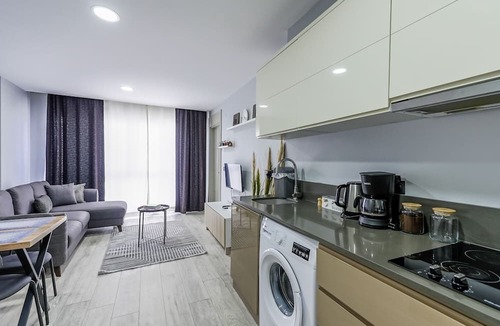 Kepez Apartment | Studio Flat w Shared Pool and Garden in Antalya