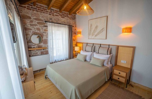 Ayvalik Hotel | Cundalis1893