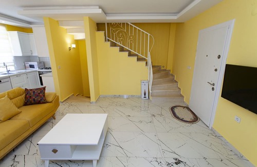 Tasbuku Villa | Yellow Villa Marmaris Daily Weekly Rental