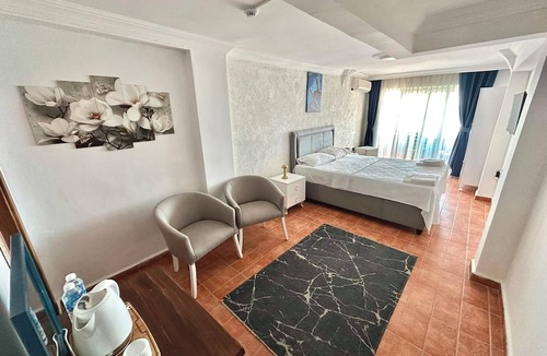 Kucukkuyu Hotel | Deniz Kenarı Beach & Garden