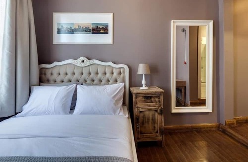 Moda Bed & Breakfast | Loka Suites