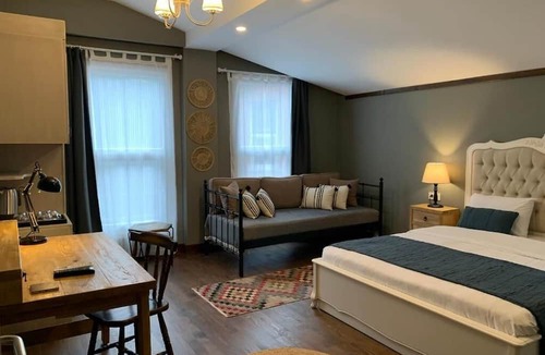 Moda Bed & Breakfast | Loka Suites