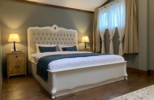 Moda Bed & Breakfast | Loka Suites