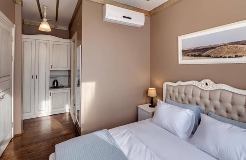Moda Bed & Breakfast | Loka Suites