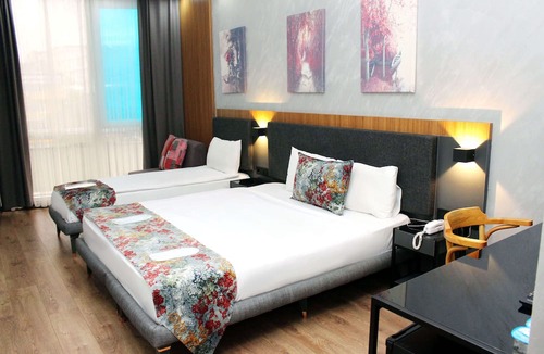 Kucukcekmece Hotel | İstanbul Fair Hotel