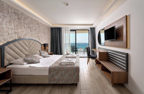 Tosmur Belediyesi Resort | Grand Uysal Beach&Spa Hotel - All inclusive