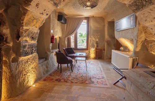 Cavusin Hotel | Azure Cave Suites