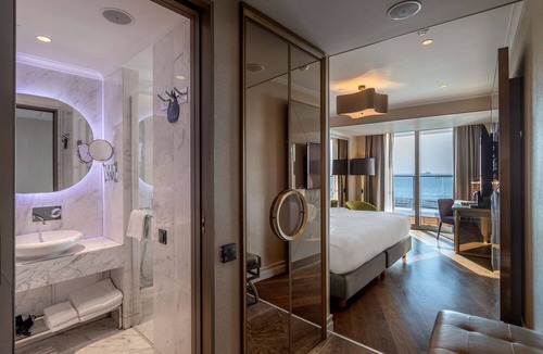 Zeytinburnu Hotel | Radisson Blu Hotel Istanbul Ottomare