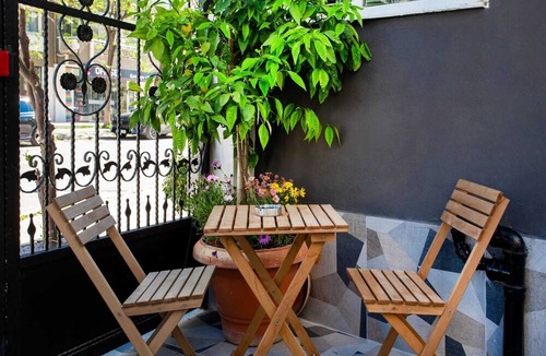 Balcova Apartment | 8 Rooms House