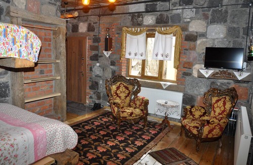 Selim Ski Chalet | Doğunun Taş Evleri