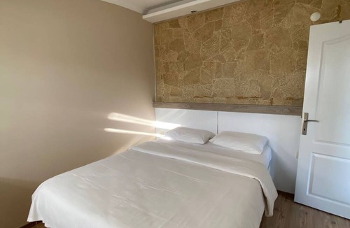 Cekirge Mahallesi Apartment | Araz Suite House