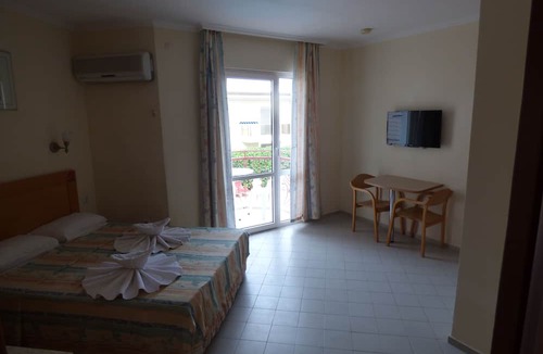 Icmeler City Center Apartment | Avlu 4 Apart Hotel