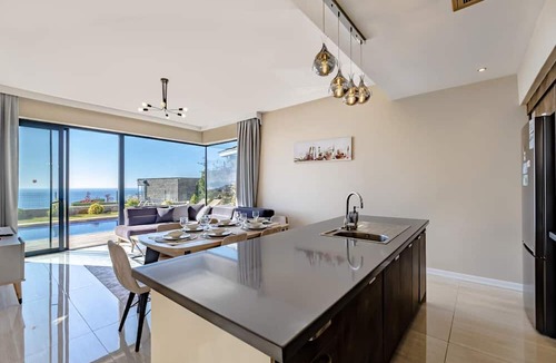 Geris Villa | Villa Naya - Three Bedroom Villa, Sleeps 6