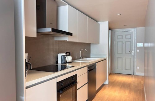 Karakoy Apartment | Stylish 1BR Stay in Historic Tophane