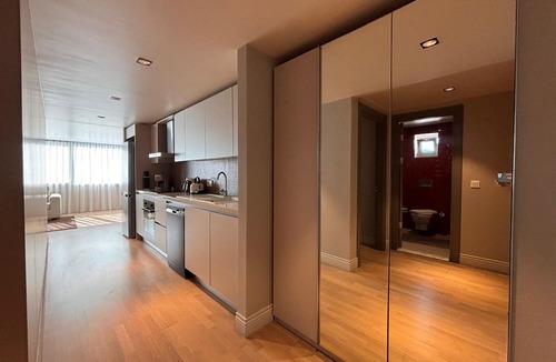 Karakoy Apartment | Stylish 1BR Stay in Historic Tophane