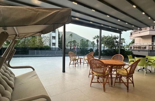 Icmeler City Center Apartment | Beach Suite XL İcmeler